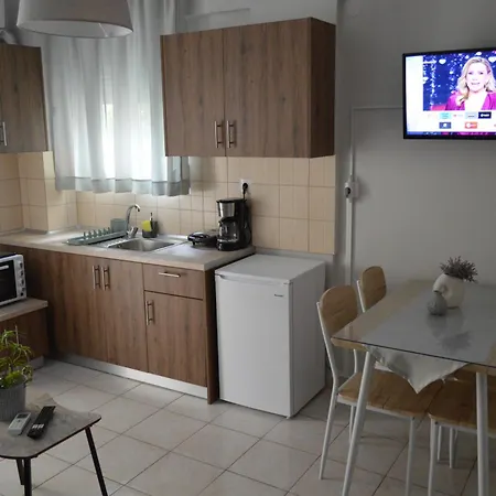 μοντέρνο δυάρι στο κέντρο της λάρισας Apartment *