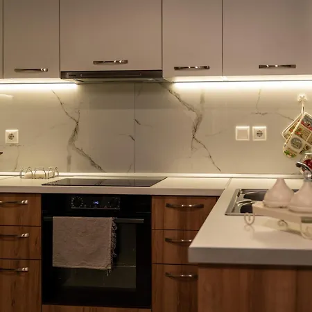 πολυτελεσ -μοντερνο διαμερισμα Larissa