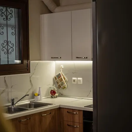 شقة πολυτελεσ -μοντερνο διαμερισμα *