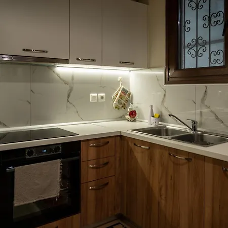 πολυτελεσ -μοντερνο διαμερισμα لاريسا