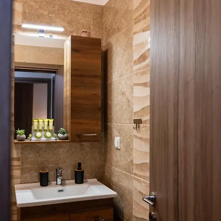 شقة πολυτελεσ -μοντερνο διαμερισμα *