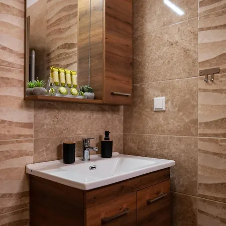 πολυτελεσ -μοντερνο διαμερισμα *